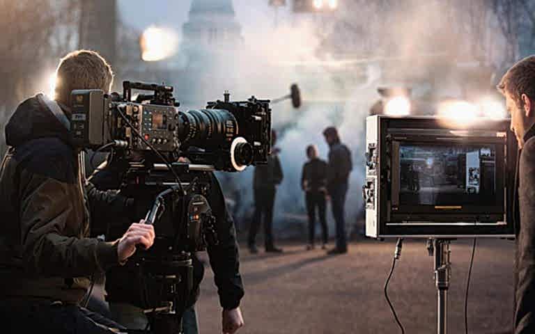 Tanıtım filmi tasarımı, markanızın hikayesini güçlü bir şekilde ileterek izleyicilerde kalıcı bir etki bırakmanın en etkili yoludur. Profesyonel ekip ve yaratıcı yaklaşımımızla, markanızı en iyi şekilde temsil eden etkileyici tanıtım filmleri üretiyoruz.